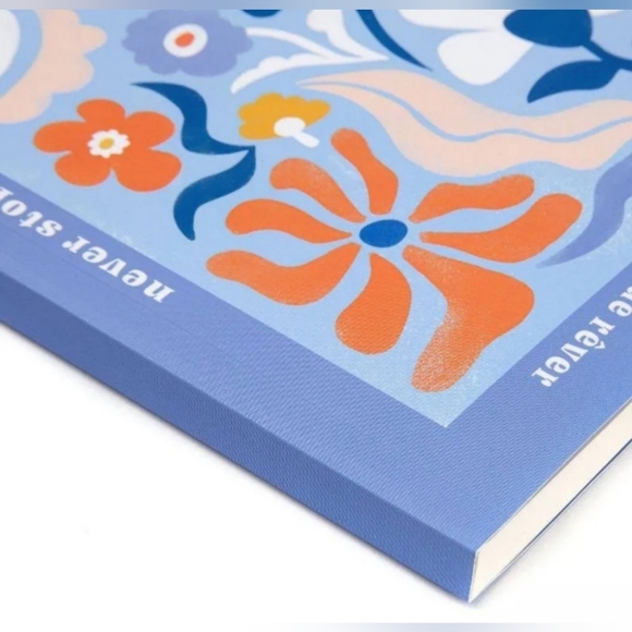 Never Stop Dreaming NWOT Softcover Journal - Picture 2 of 3